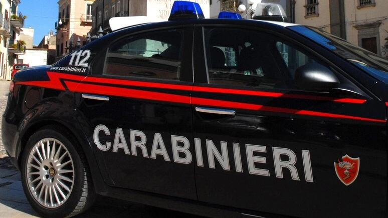 Sulla rapina indagano i carabinieri Sulla rapina indagano i carabinieri