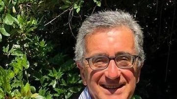 Ciro Vestita, medico fitoterapeuta e volto noto di programmi televisivi, presenta il suo nuovo libro Ciro Vestita, medico fitoterapeuta e volto noto di programmi televisivi, presenta il suo nuovo libro