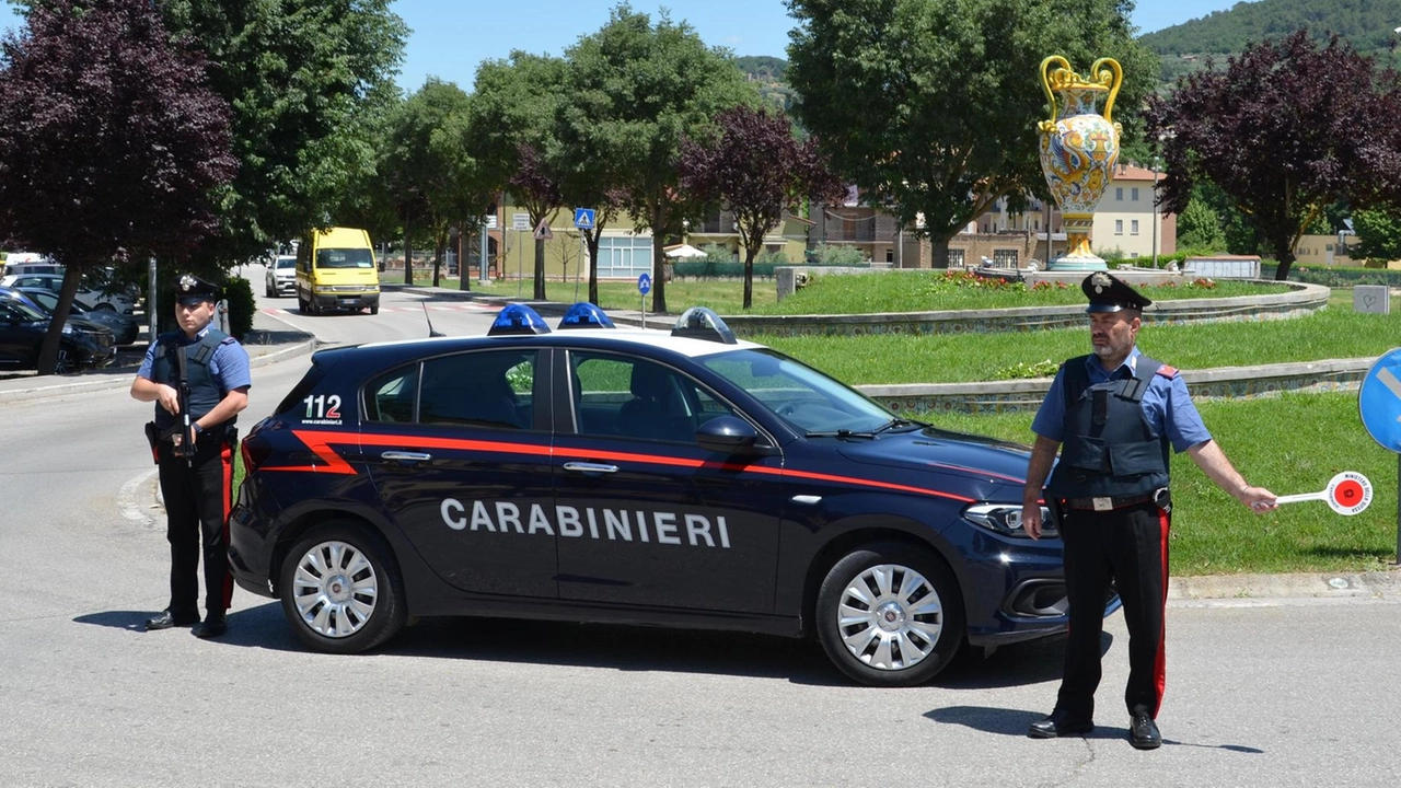 Le indagini dei carabinieri di Deruta Le indagini dei carabinieri di Deruta