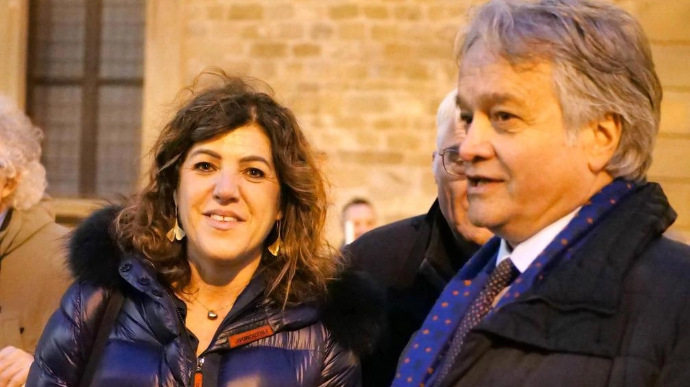 La deputata Tiziana Nisini con Gianni Tonelli responsabile sicurezza della Lega La deputata Tiziana Nisini con Gianni Tonelli responsabile sicurezza della Lega