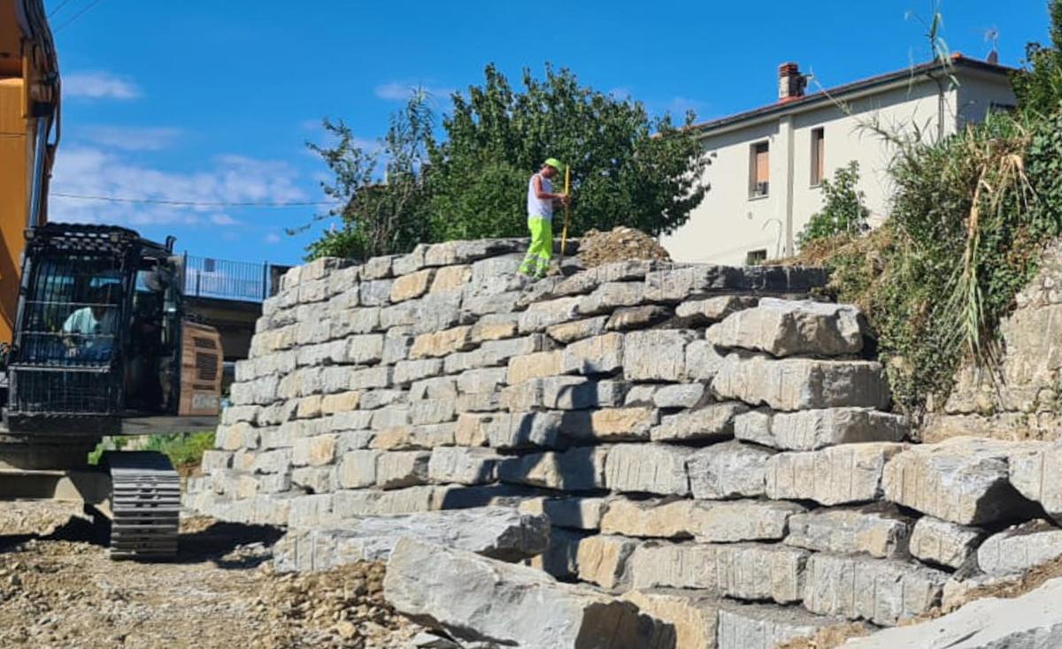 la lotta alle erosioni lavori nei torrenti