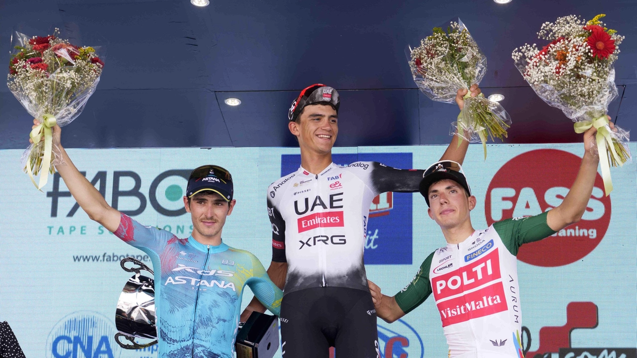 Il podio del Gran Premio Industria & Artigianato di Larciano Il podio del Gran Premio Industria & Artigianato di Larciano