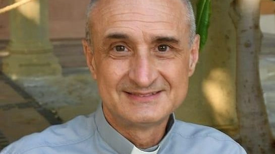 Dal 1° settembre, dopo 35 anni di servizio, lascerà Pieve a Nievole per Pescia. Monsignor Tardelli gli ha affidato anche il coordinamento pastorale della città. Dal 1° settembre, dopo 35 anni di servizio, lascerà Pieve a Nievole per Pescia. Monsignor Tardelli gli ha affidato anche il coordinamento pastorale della città.