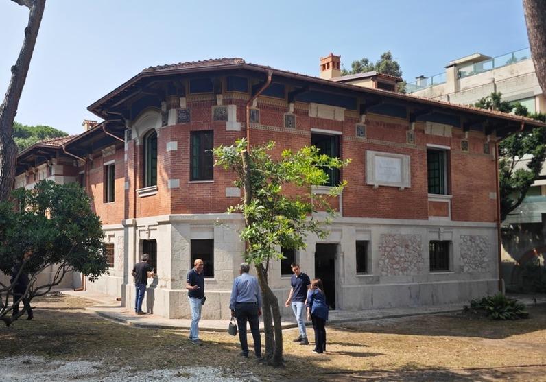 rinasce il villino giacomo puccini conclusi i restauri agli esterni visite all8217ultima residenza del maestro