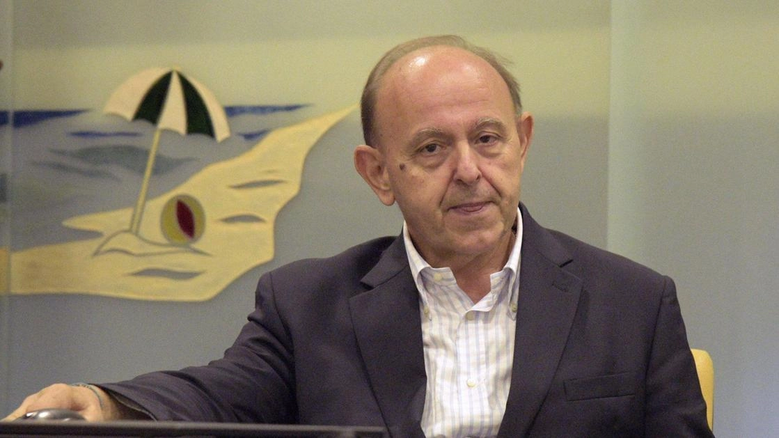 Stamani alle 9.30 alla sede di Confartigianato, si terrà un convegno su “Famiglie e decadimento mentale”. Un tema... Stamani alle 9.30 alla sede di Confartigianato, si terrà un convegno su “Famiglie e decadimento mentale”. Un tema...