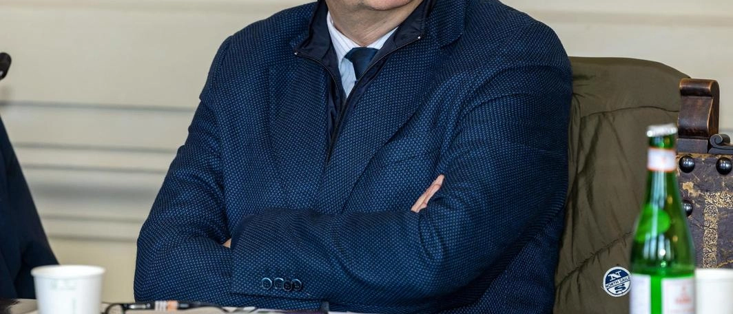 Fondi per l’ex mercato. Centrodestra all’attacco