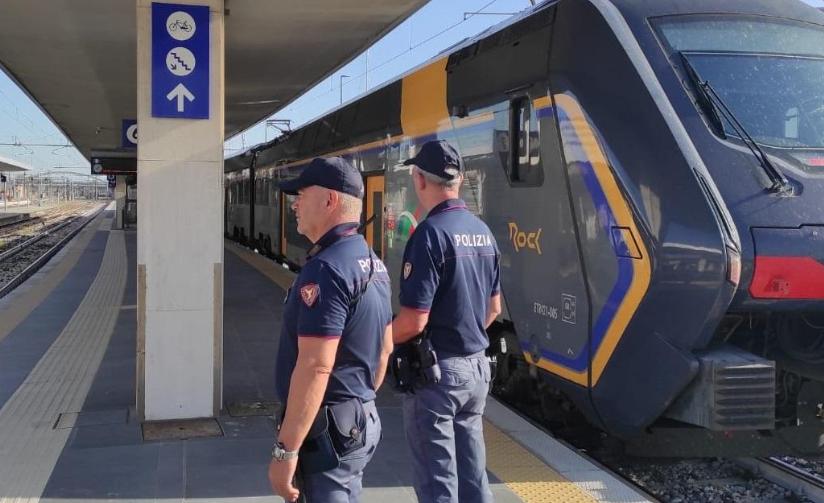 Ancora una persona investita sui binari: Firenze, un uomo soccorso in codice rosso Ancora una persona investita sui binari: Firenze, un uomo soccorso in codice rosso