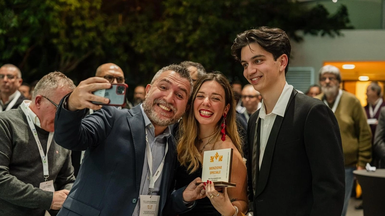 Prestigioso riconoscimento per questi giovani ingegneri, con la menzione speciale per la pubblica amministrazione Prestigioso riconoscimento per questi giovani ingegneri, con la menzione speciale per la pubblica amministrazione