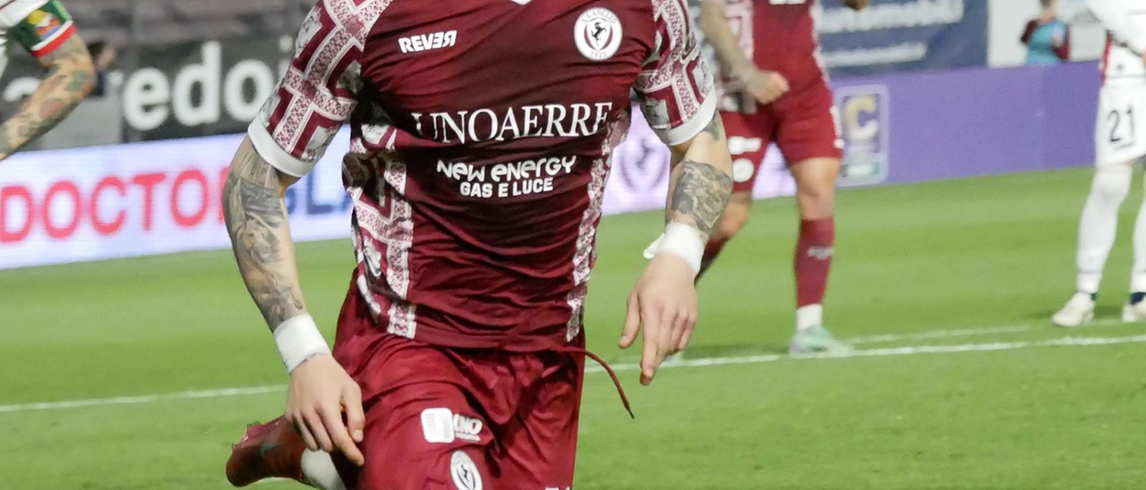 Emiliano Pattarello: stagione da protagonista con l'Arezzo e futuro incerto tra serie B e rinnovo