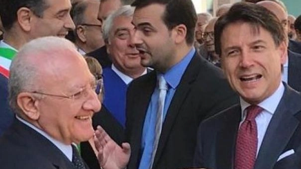 Vincenzo De Luca e Giuseppe Conte, i protagonisti dello stallo in Campania