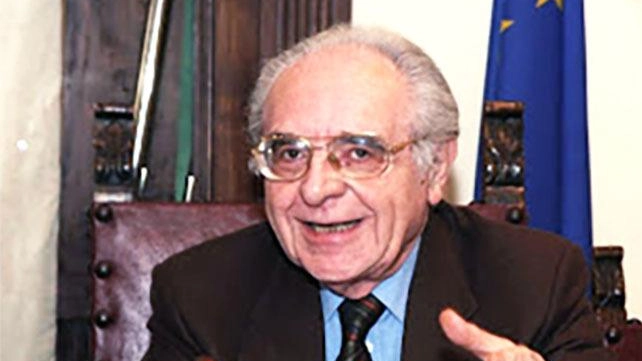 1Il libro del professor Paolo Vanelli (nella foto), “Bellezza e verità. L’opera narrativa di Mario Tobino“, verrà presentato giovedì 9... 1Il libro del professor Paolo Vanelli (nella foto), “Bellezza e verità. L’opera narrativa di Mario Tobino“, verrà presentato giovedì 9...