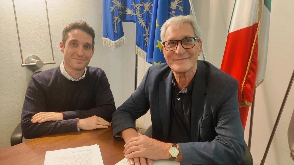 L’assessore Emanuele Logli e il sindaco Ferdinando Betti L’assessore Emanuele Logli e il sindaco Ferdinando Betti