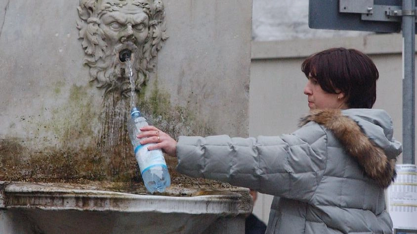 Prosegue la battaglia della Lega per salvare (o provare a salvare) l’acqua di Lucca (foto Alcide)