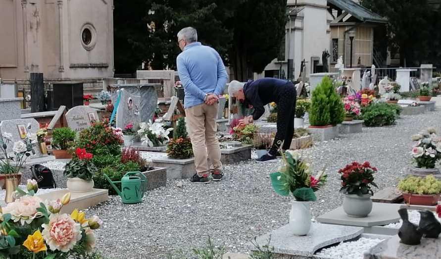 Un salasso la sepoltura a Cavarzano. “La zia ha vissuto nel paesino per 70 anni. E ora l’amara sorpresa” Un salasso la sepoltura a Cavarzano. “La zia ha vissuto nel paesino per 70 anni. E ora l’amara sorpresa”