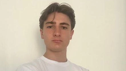 Un altro figlio d’arte alla corte di Alessandro Birindelli: la Pianese ha ufficializzato l’ingaggio di Lorenzo Vigiani (foto). Centrocampista... Un altro figlio d’arte alla corte di Alessandro Birindelli: la Pianese ha ufficializzato l’ingaggio di Lorenzo Vigiani (foto). Centrocampista...