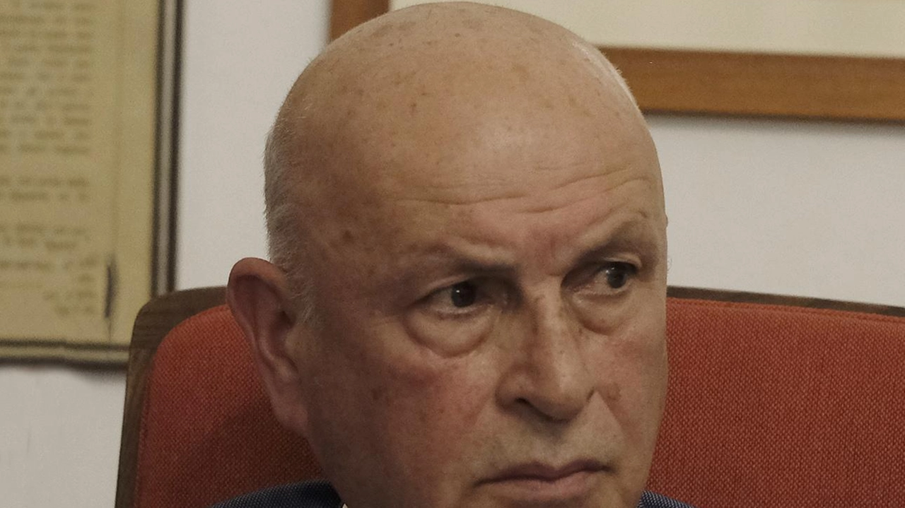 La protesta degli abitanti di Vezzano e altri centri della zona. "Tanti disagi" La protesta degli abitanti di Vezzano e altri centri della zona. "Tanti disagi"