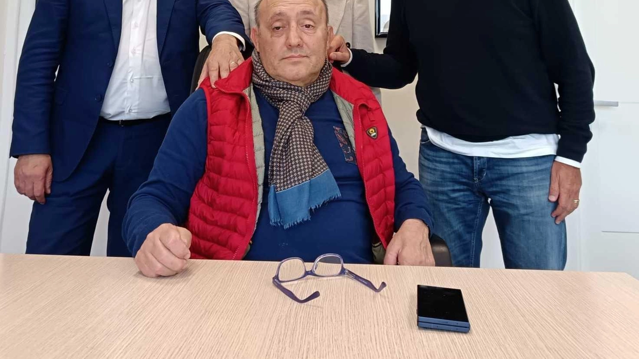 Il sindaco, l’assessore Colaiacovo e il presidente del Gubbio Sauro Notari con il ministro Andrea Abodi Il sindaco, l’assessore Colaiacovo e il presidente del Gubbio Sauro Notari con il ministro Andrea Abodi