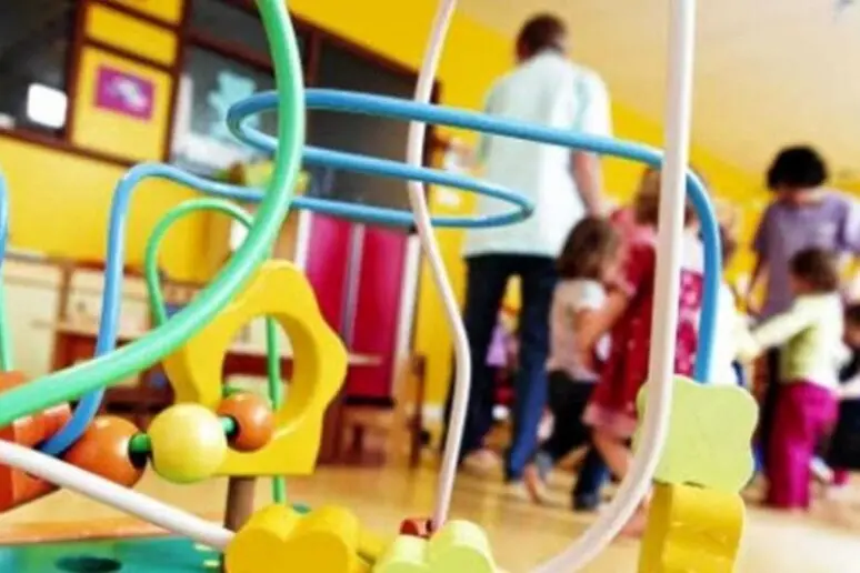 Bambini in preda all’afa. Nido e uffici dell’Asl senza climatizzatori