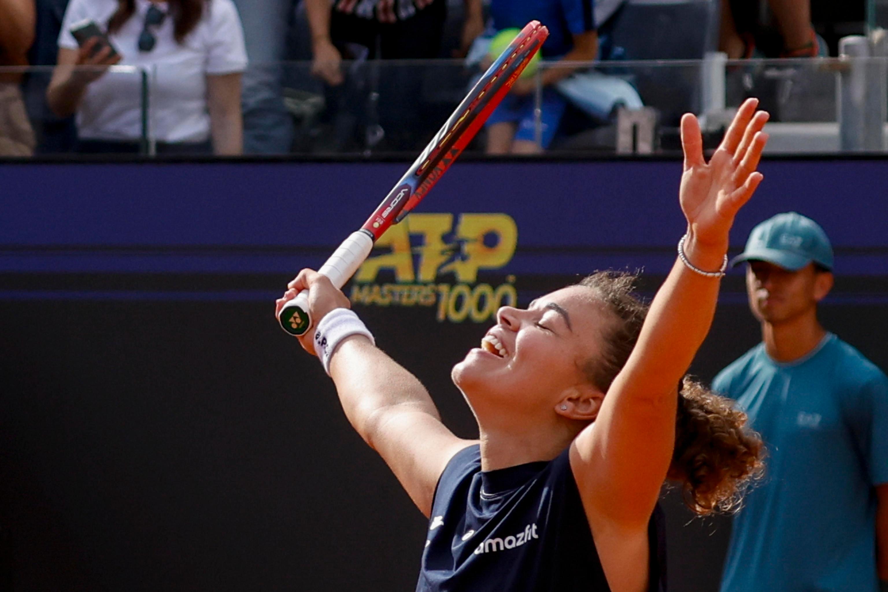https://www.lanazione.it/image-service/view/acePublic/alias/contentid/ZmE5YjRmYjUtOTQzNi00/0/italian-open-tennis-tournament.jpeg