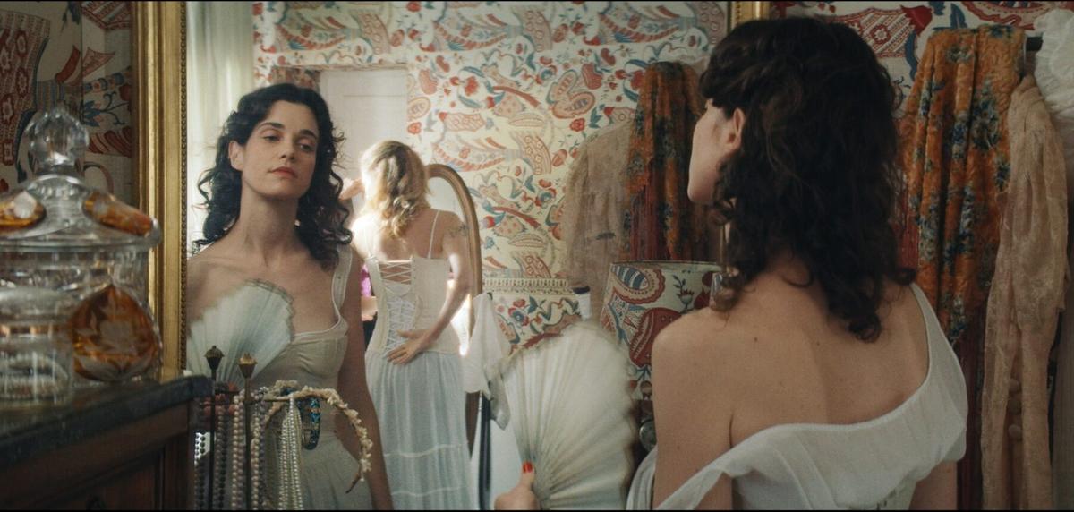 https://www.lanazione.it/image-service/view/acePublic/alias/contentid/ZmEwNjY3YmMtM2VmMS00/0/una-scena-del-film.jpeg?f=1.90:1&w=1200