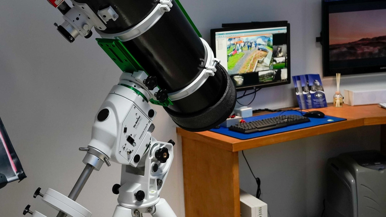 Doppio appuntamento autunnale al Planetario ’Masani’ di Carrara: lezioni teoriche, simulazioni e osservazioni astronomiche sotto la cupola e all'aperto. Partecipazione su prenotazione. Doppio appuntamento autunnale al Planetario ’Masani’ di Carrara: lezioni teoriche, simulazioni e osservazioni astronomiche sotto la cupola e all'aperto. Partecipazione su prenotazione.