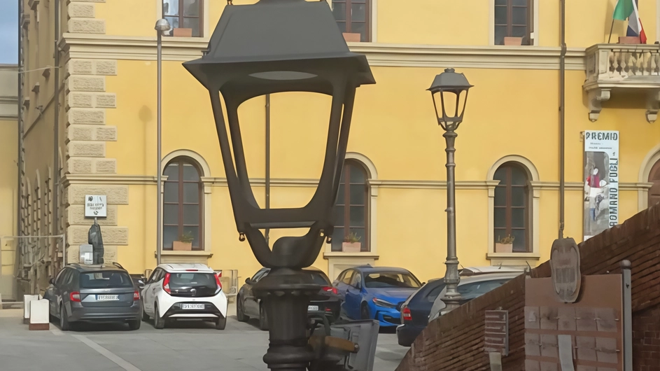Scorcio del palazzo comunale Scorcio del palazzo comunale
