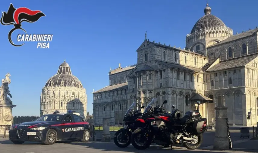 Pisa, 45enne arrestato in Piazza dei Miracoli dopo aver aggredito i carabinieri