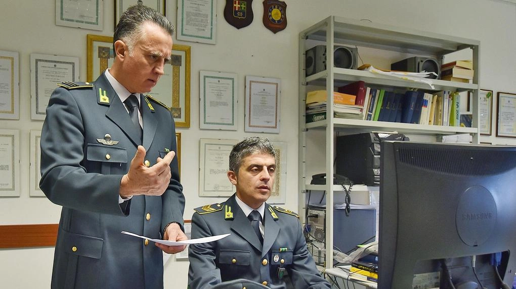 L’indagine è della procura di Roma, che ha coordinato gli accertamenti della Guardia di Finanza sui raggiri ai risparmiatori L’indagine è della procura di Roma, che ha coordinato gli accertamenti della Guardia di Finanza sui raggiri ai risparmiatori