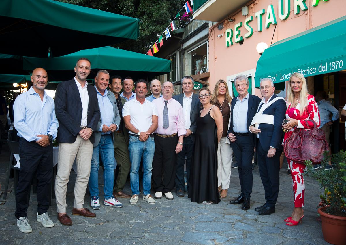 https://www.lanazione.it/image-service/view/acePublic/alias/contentid/ZmI1MzUyMzAtODk1Yi00/0/il-gruppo-di-ospiti-delle-istituzioni-con-massimo-tartarini.jpeg?f=1.91:1&w=1200