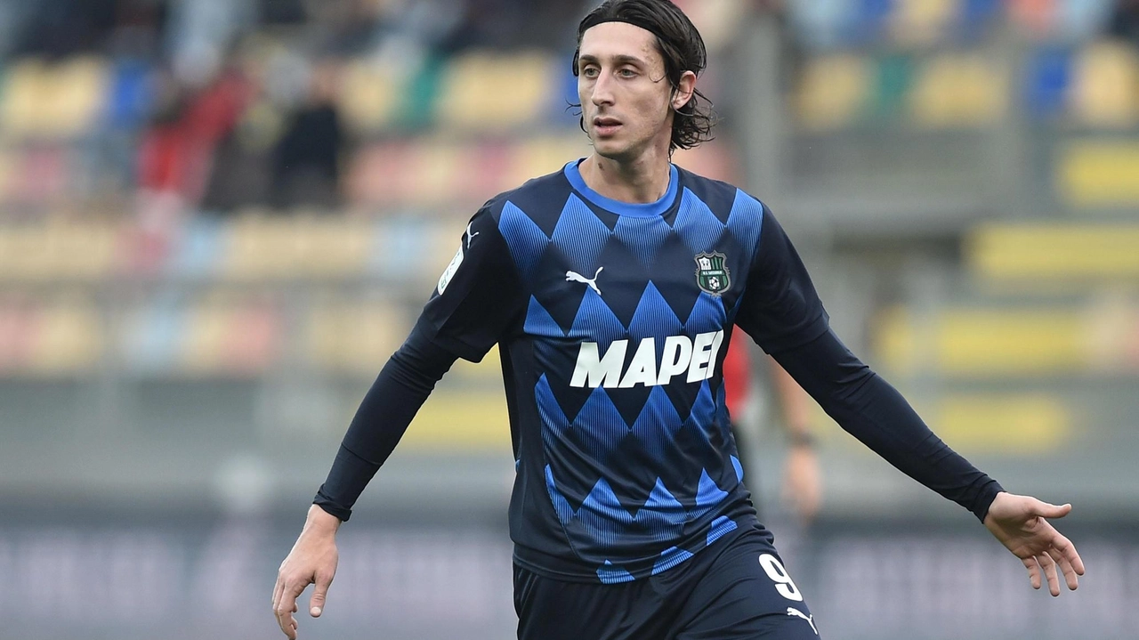 Samuele Mulattieri, durante la partita Frosinone-Sassuolo (foto Alive) Samuele Mulattieri, durante la partita Frosinone-Sassuolo (foto Alive)