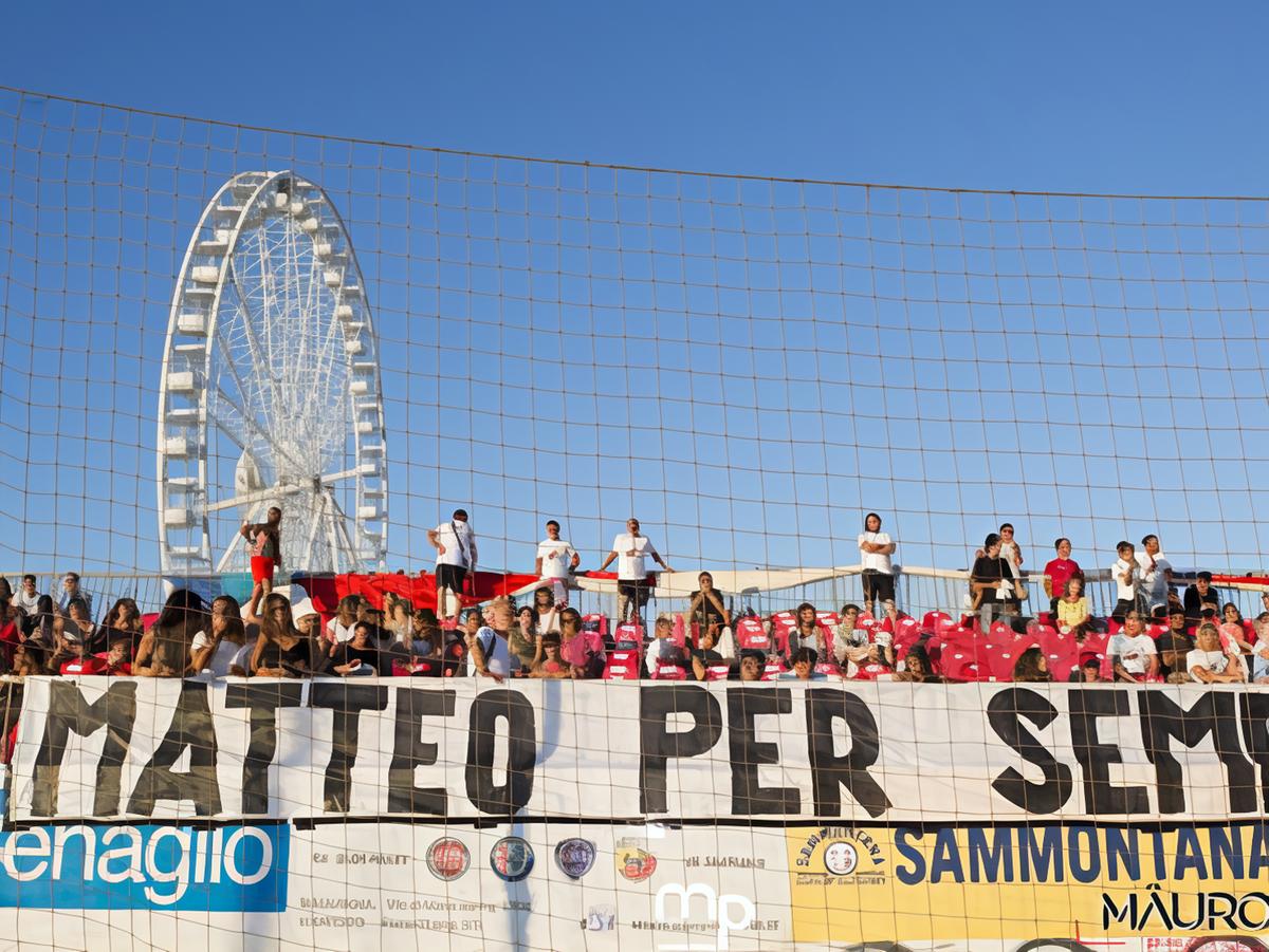 https://www.lanazione.it/image-service/view/acePublic/alias/contentid/ZmI3Mjg4NmItYjZkZS00/0/il-memorial-valenti-accende-il-beach-stadium-da-oggi-quattro-categorie-in-gara.jpeg?f=1.91:1&w=1200