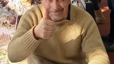 Il fumettista Umberto Sacchelli ha 53 anni ed è originario di Ripa ma vive da sempre a Strettoia Il fumettista Umberto Sacchelli ha 53 anni ed è originario di Ripa ma vive da sempre a Strettoia