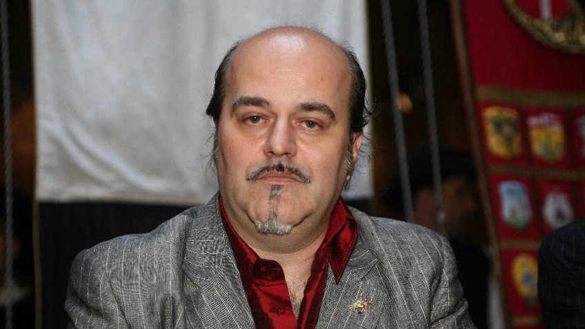 Alessandro Grazi alla presentazione del suo Palio, foto di Augusto Mattioli Alessandro Grazi alla presentazione del suo Palio, foto di Augusto Mattioli