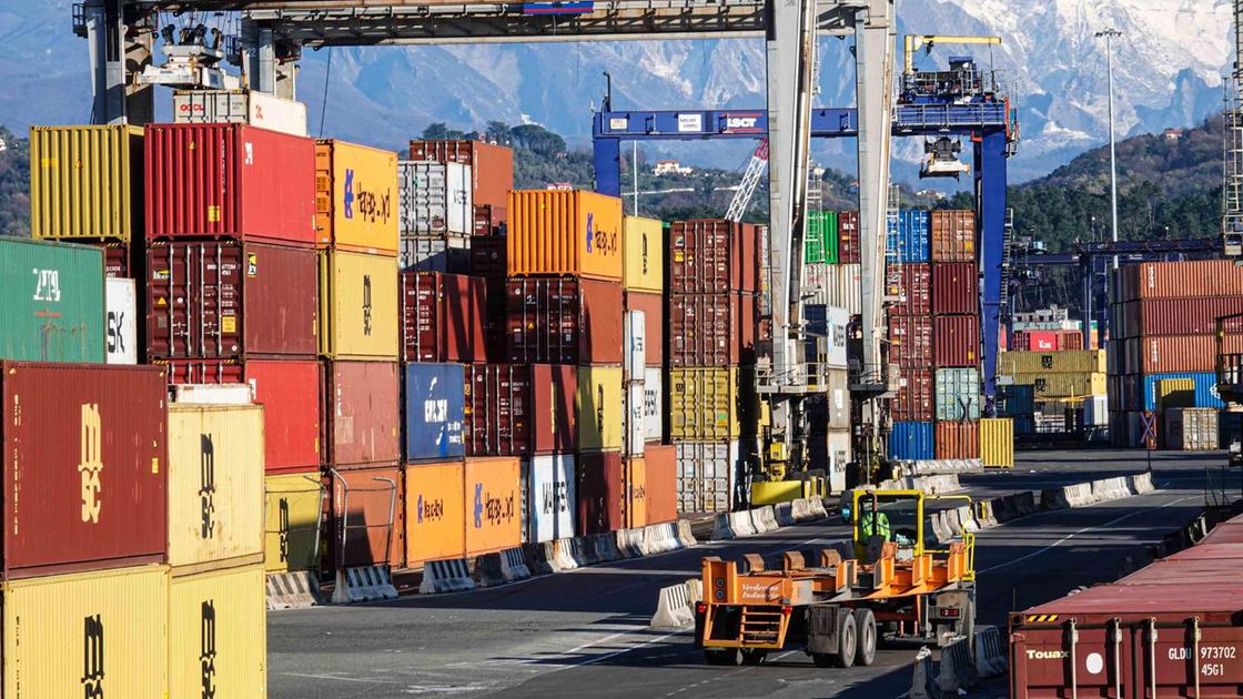 crolla l export verso gli usa la camera di commercio lancia l allarme sui dazi da Lanazione.it crolla l export verso gli usa la camera di commercio lancia l allarme sui dazi