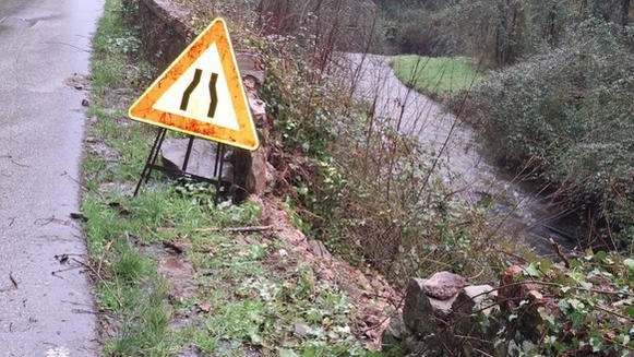 La chiusura riguarda il tratto da Capofico fino all’intersezione con la Corta per Buggiano. Non è noto quando verrà riaperta la strada La chiusura riguarda il tratto da Capofico fino all’intersezione con la Corta per Buggiano. Non è noto quando verrà riaperta la strada