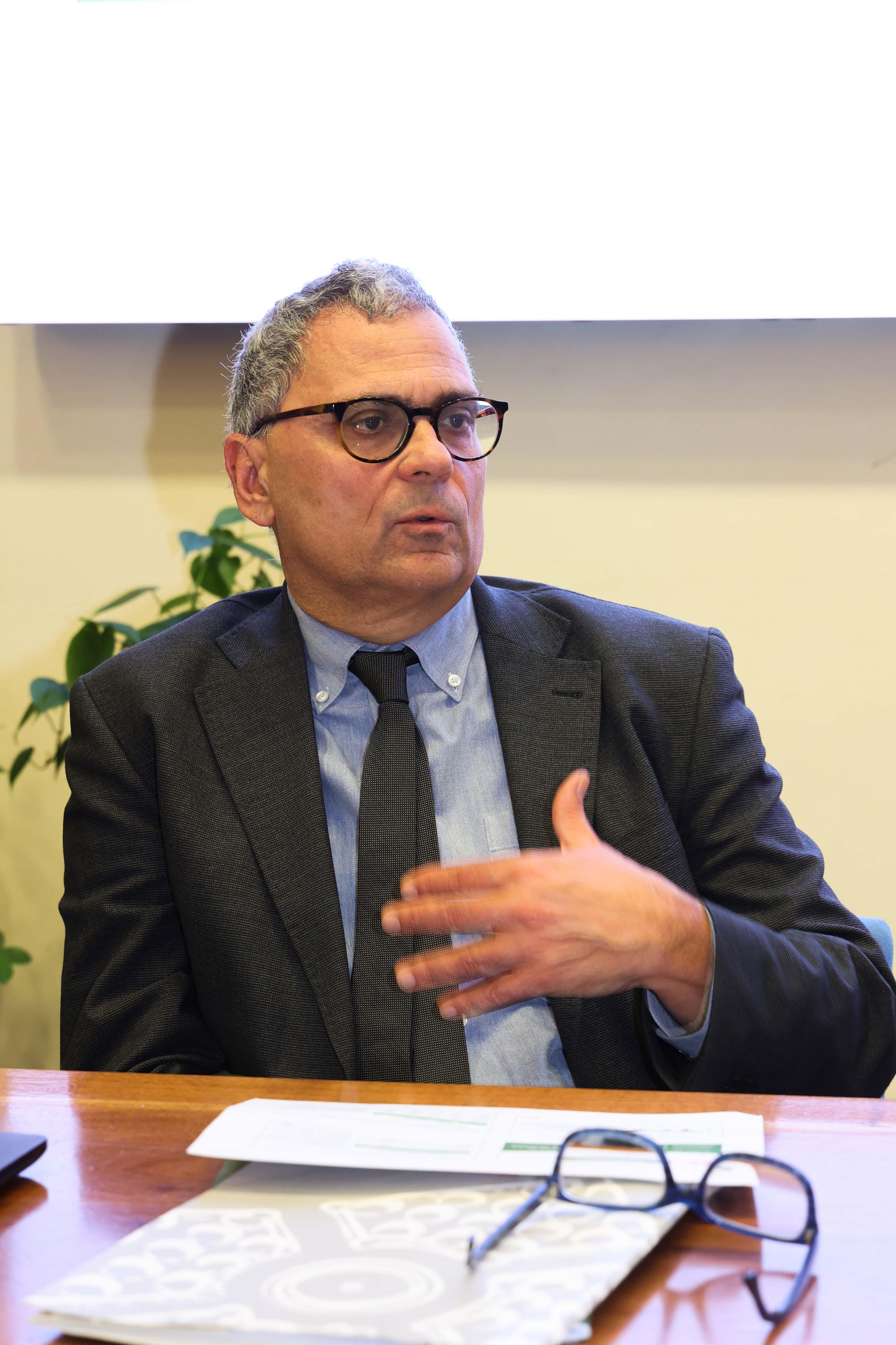 irpet l8217economia toscana rallenta tra incertezze e rischi globali