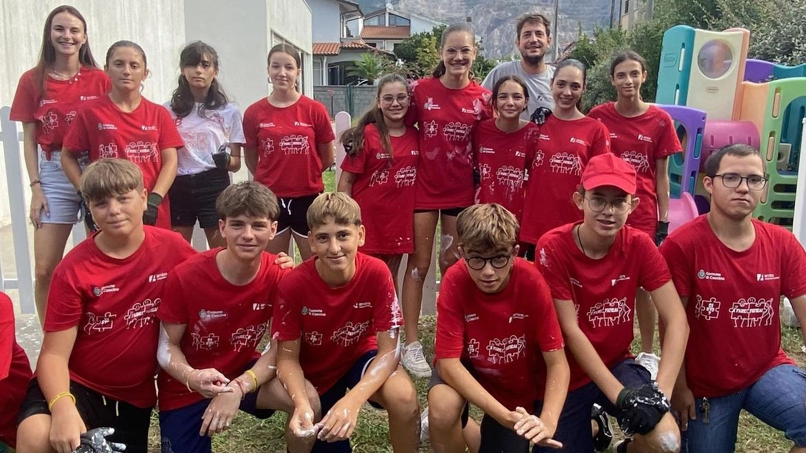 Il progetto del Comune cascinese per gli under 19: al lavoro per la comunità durante l’estate. A tutti un buono spesa di 50 euro. Il progetto del Comune cascinese per gli under 19: al lavoro per la comunità durante l’estate. A tutti un buono spesa di 50 euro.