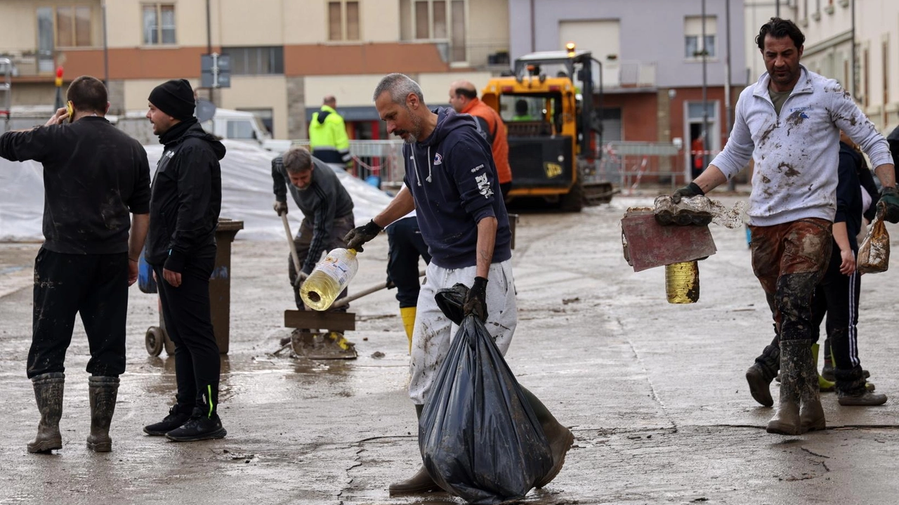 Il disastro dell’alluvione che ha portato all’esondazione del Rimaggio a. Sesto Fiorentino (FotocronacheGermogli)