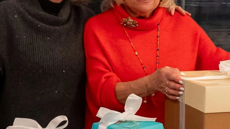 Una cena che è stata momento di gioia, ma anche cultura, riflessione e un aiuto per i più piccoli. L’associazione... Una cena che è stata momento di gioia, ma anche cultura, riflessione e un aiuto per i più piccoli. L’associazione...