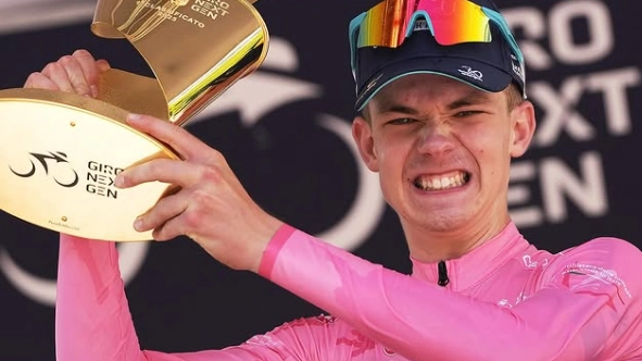 Giro Next Gen 2025, vince Omrzel