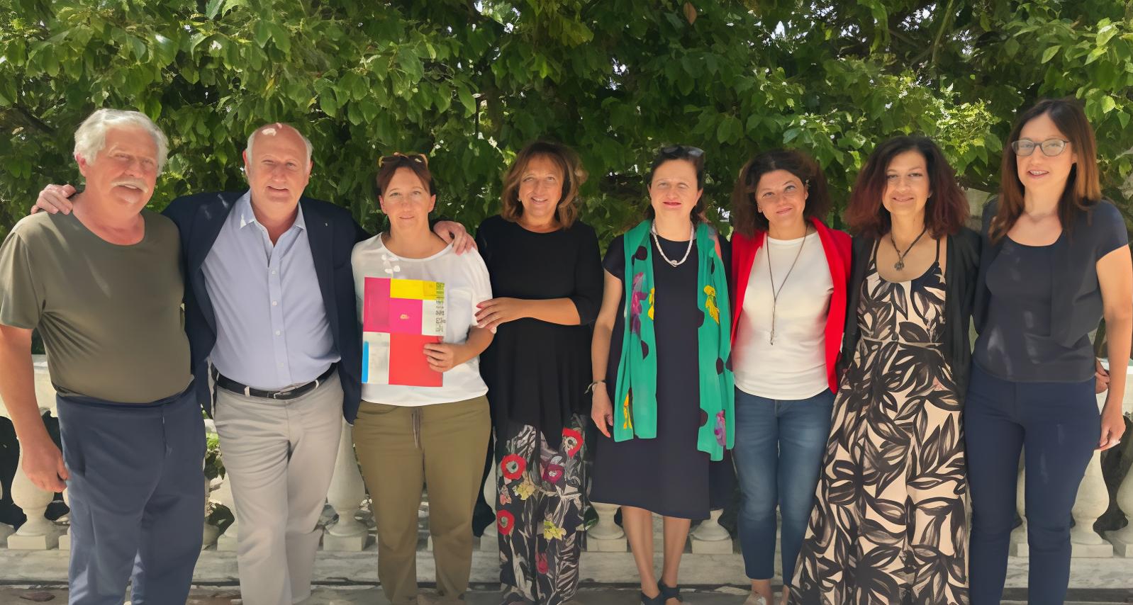 https://www.lanazione.it/image-service/view/acePublic/alias/contentid/ZmJiMmZiNjctMjQ4My00/0/teatro-nei-borghi-eventi-in-sei-location-palchi-sotto-le-stelle.jpeg
