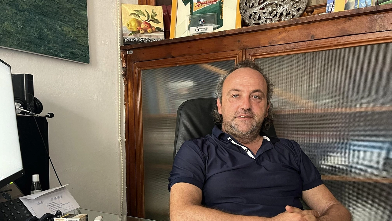 Il sindaco di Lajatico, Fabio Tedeschi