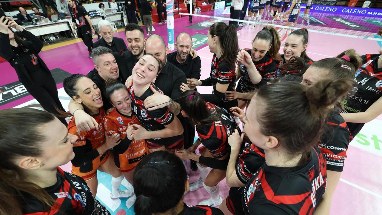 Le ragazze della massima serie di pallavolo dedicano messaggi di affetto per il giorno più romantico "Celebriamo l’amore in tutte le sue forme, proprio come l’emozione che il capoluogo sa donare a chi lo vive".