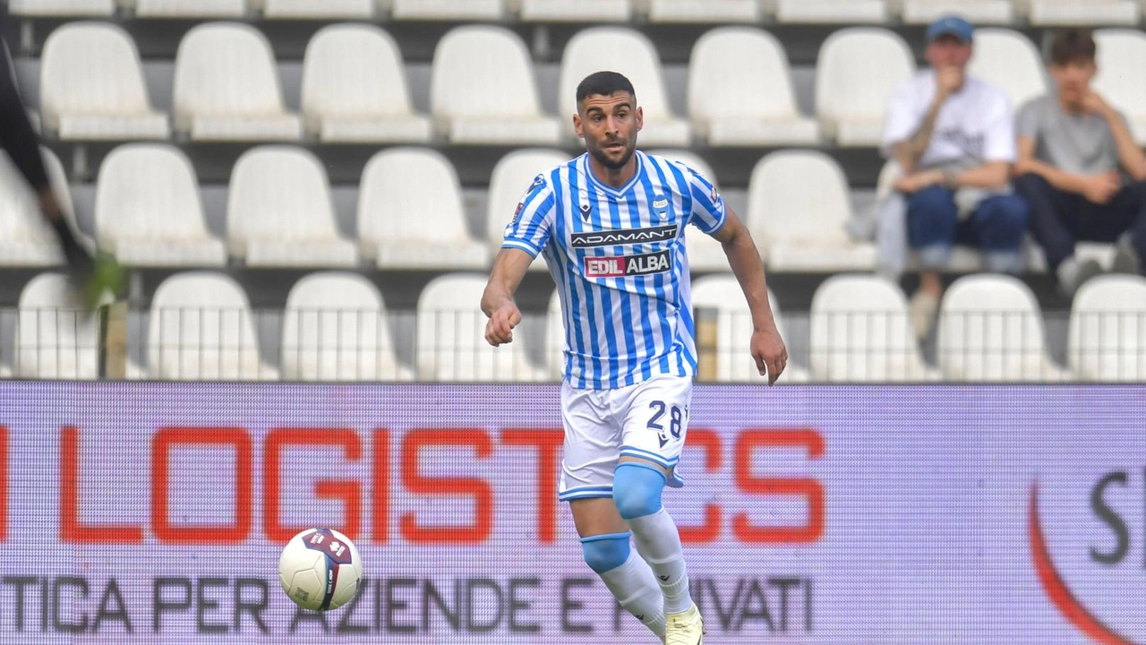 Il terzino destro ex della Spal, Luca Calapai Il terzino destro ex della Spal, Luca Calapai