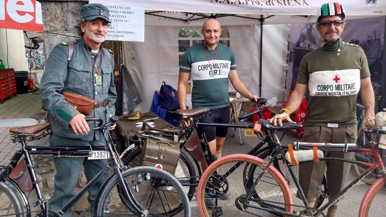 Anche gli appartenenti al Corpo militare volontario della Croce Rossa Italiana hanno partecipato all’Eroica, la manifestazione che lo scorso fine... Anche gli appartenenti al Corpo militare volontario della Croce Rossa Italiana hanno partecipato all’Eroica, la manifestazione che lo scorso fine...