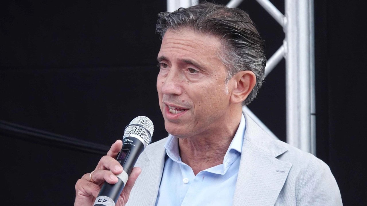 Tra i sostenitori della nostra iniziativa ’Pensieri d’artista’ c’è la Camera di Commercio Riviere di Liguria che, nella persona del... Tra i sostenitori della nostra iniziativa ’Pensieri d’artista’ c’è la Camera di Commercio Riviere di Liguria che, nella persona del...