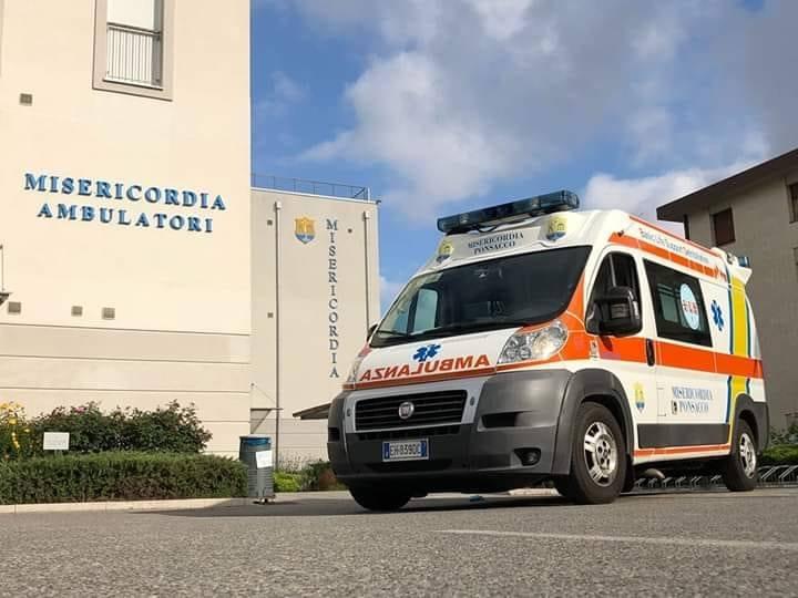 A 13 anni ruba furgone della Misericordia, poi guida per tutta Ponsacco A 13 anni ruba furgone della Misericordia, poi guida per tutta Ponsacco
