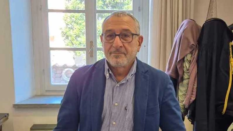 Il dottor Giuseppe Pezzuti all’interno del suo ufficio al Tribunale di Lucca Il dottor Giuseppe Pezzuti all’interno del suo ufficio al Tribunale di Lucca