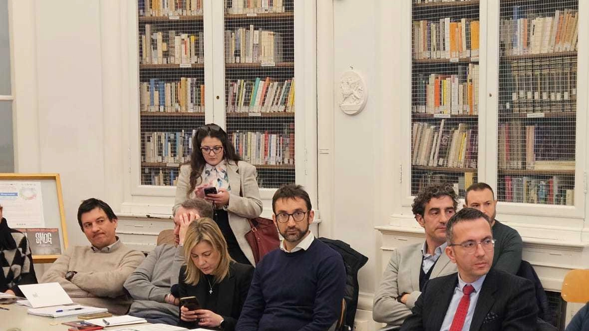 MAGIONE - Da rifiuto a risorsa. Un cambio di visione e di approccio alla raccolta e al recupero dei materiali... MAGIONE - Da rifiuto a risorsa. Un cambio di visione e di approccio alla raccolta e al recupero dei materiali...