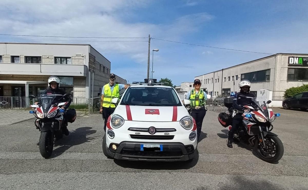 Furto in un supermercato di Fornacette, tre arresti Furto in un supermercato di Fornacette, tre arresti
